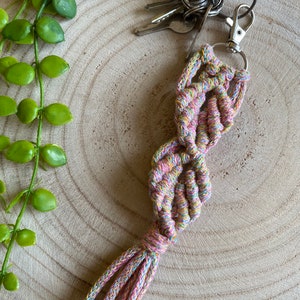 Carabiner Macrame Keychain OVY DECi(Carabiner Clip Key Carabiner Macrame Keychain OVY DECi(Carabiner Clip Key