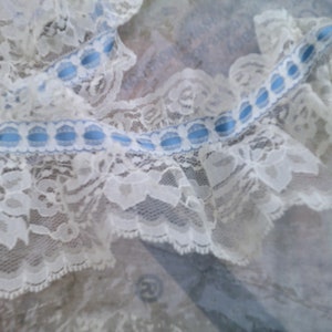 4&quot; Ecru with blue ribbon single lace