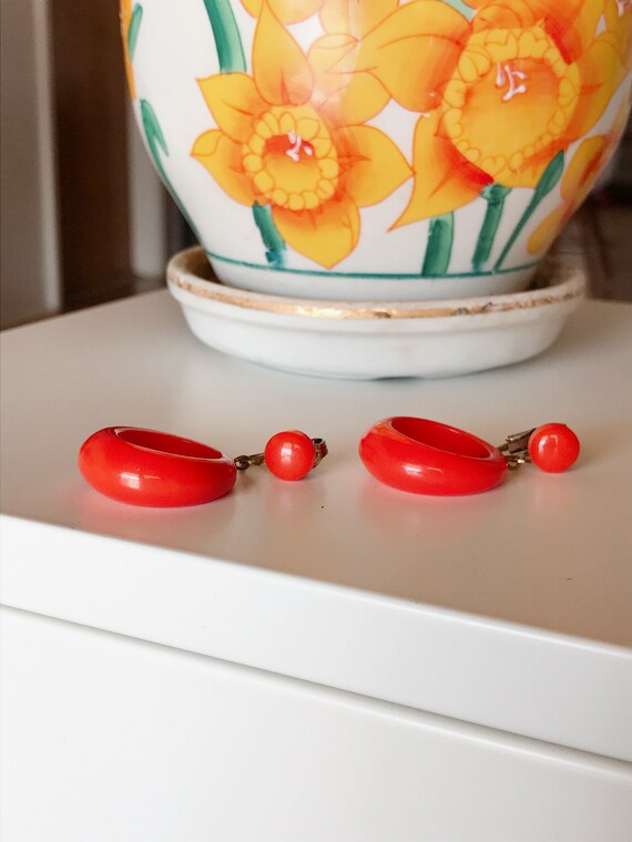 Bakelite Clip On Earrings Hoop Dangle Vintage Pair