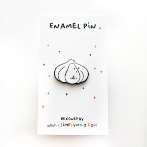 Garlic Enamel Pin, Asian pin, Korean Pin, Garlic Pin, Cute Asian Pin, Cute pin, White pin, Enamel pin, K-pop Pin