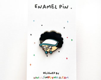Ajumma Enamel Pin, Asian pin, Korean Pin, Rice Pin, Cute Asian Pin, Cute pin, White pin, Enamel pin, K-pop Pin