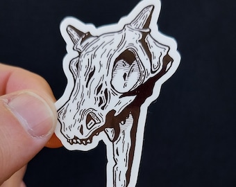 Calavera de Cubone - Adhesivo de vinilo resistente a la intemperie - Arte de bestia de bolsillo de terror