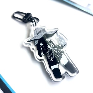 Lindo pingente acrílico de garota gótica maga negra - chaveiro inspirado em Vivi Final Fantasy