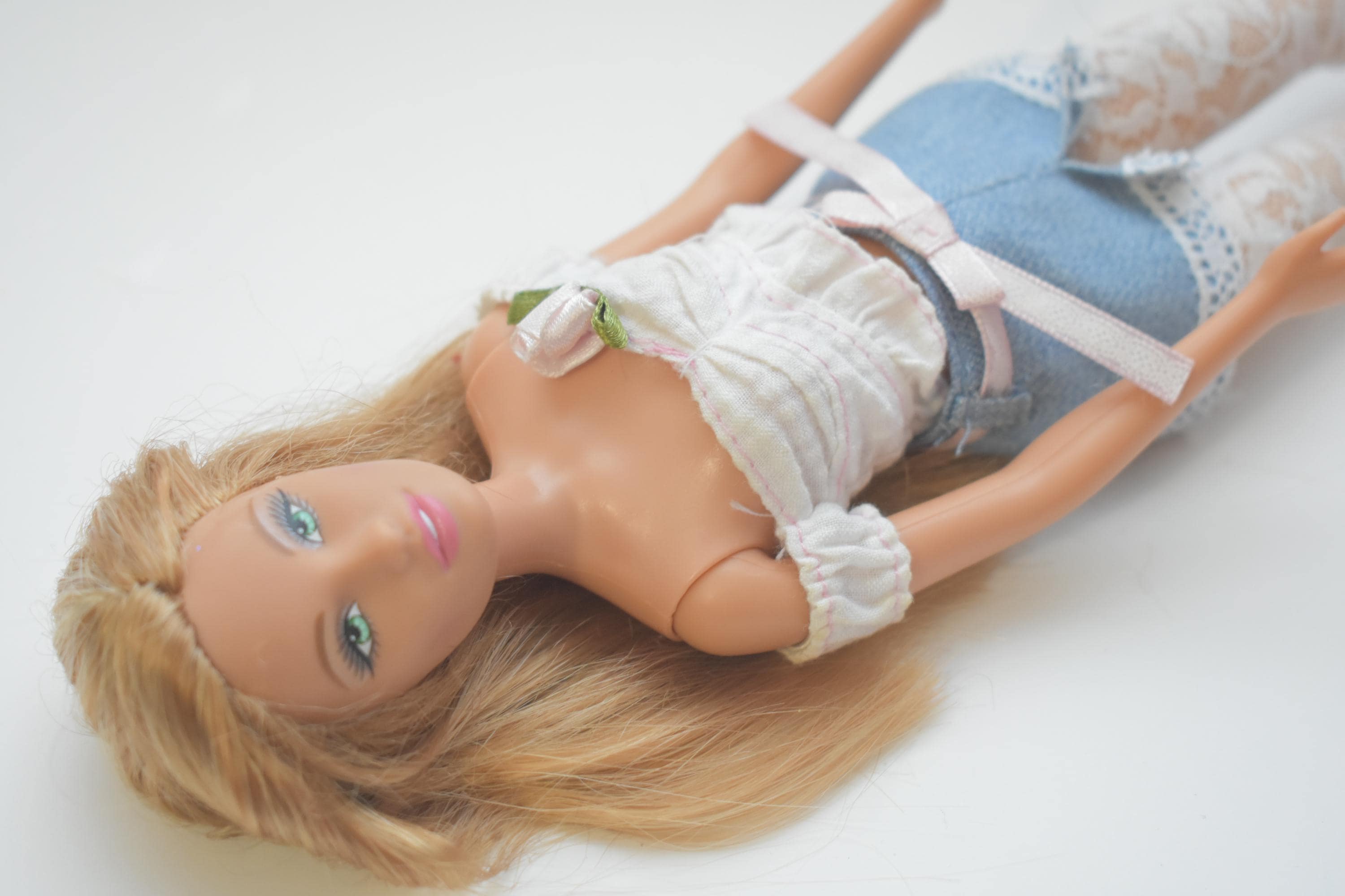バービー人形/2006 2006 Barbie Doll - Etsy