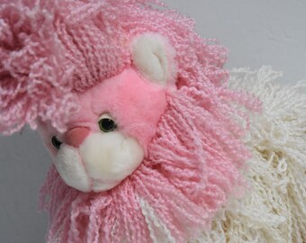 Vintage yarn hair cat pink and white Fluppy Dog