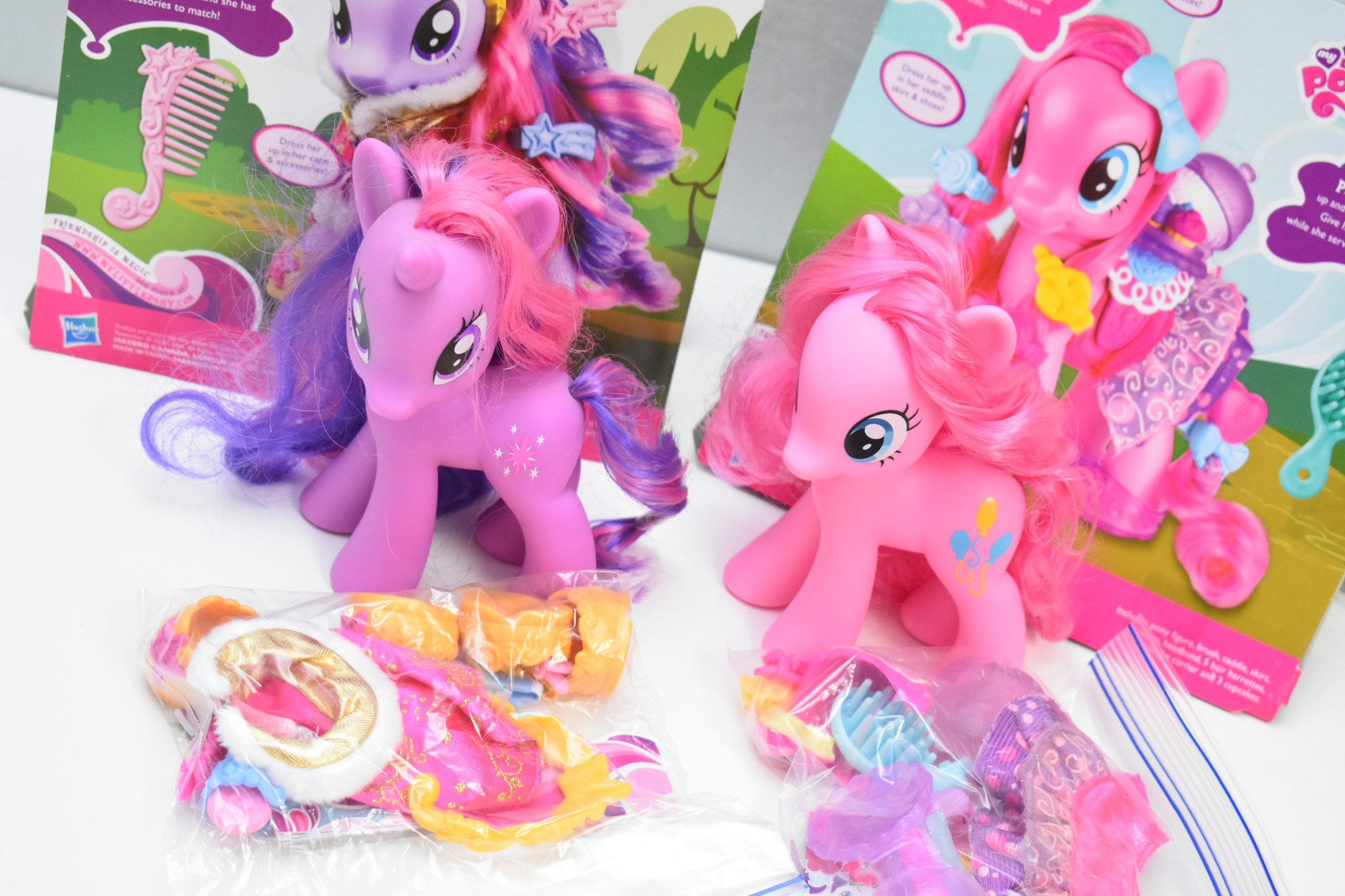 My Little Pony Pony Friends Figures 8cm Set of 6 - Pinkie Pie, Twilight  Sparkle, Applejack, Rarity, Rainbow Dash, Fluttershy