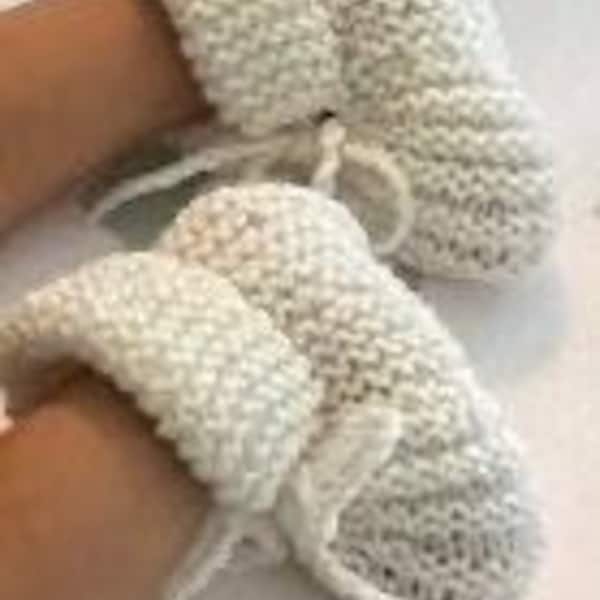 Knitted Baby Booties, Baby Shoes, Crib Shoes, Cuff booties, Newborn Socks. Perfect for Baby Shower or Gift for Baby