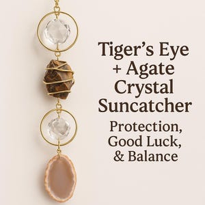 以下が含まれることがあります： 青、白、グレーの幾何学模様が施された、蓋付きのセラミックキャニスター3個セット。サイズが異なり、キッチンでの収納に適しています。