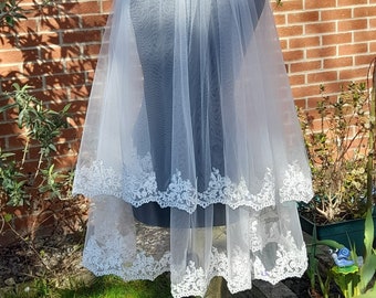 Two Tier Veil,Short Wedding Veil,Veil With Lace edge