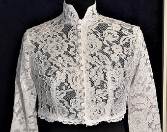 Bolero van wit of ivoorkleurig kant, jasje met lange mouwen, bruidsbolero