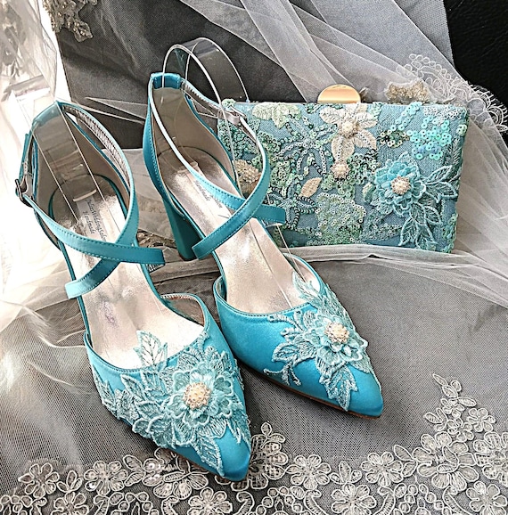 Turquoise Floral Block Heel Sandal & Clutch Set: Elegant Footwear for Formal Occasions