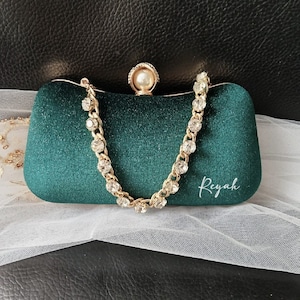 Pochette de soirée personnalisée en velours vert émeraude avec finitions dorées, élégant sac à main pour la mariée ou la demoiselle d'honneur, sac à main pour un événement formel