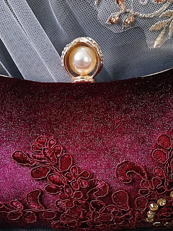 Wine Red Velvet Clutch: Gold Hardware, Floral Lace Evening  display picture 2