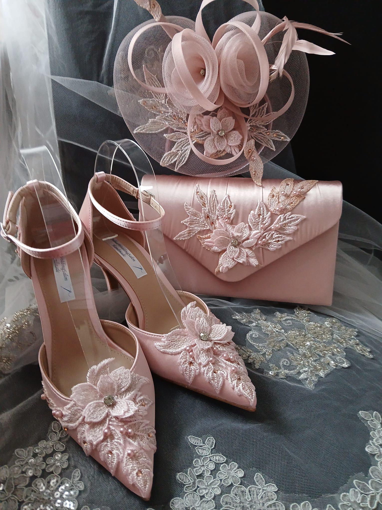 Gold shoes and matching bag - Etsy 日本
