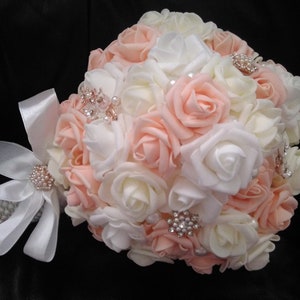 Luxurious Bouquet,Brooch Bouquet,Foam Rose Bouquet,Rose Bouquet,Bridal Bouquet,Wedding Bouquet,Champagne Bouquet,Rose Gold Bouquet,Present