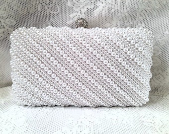 Bride's Must-Have: Pearl Bridal Clutch Bag - Chic Handbag for the Wedding