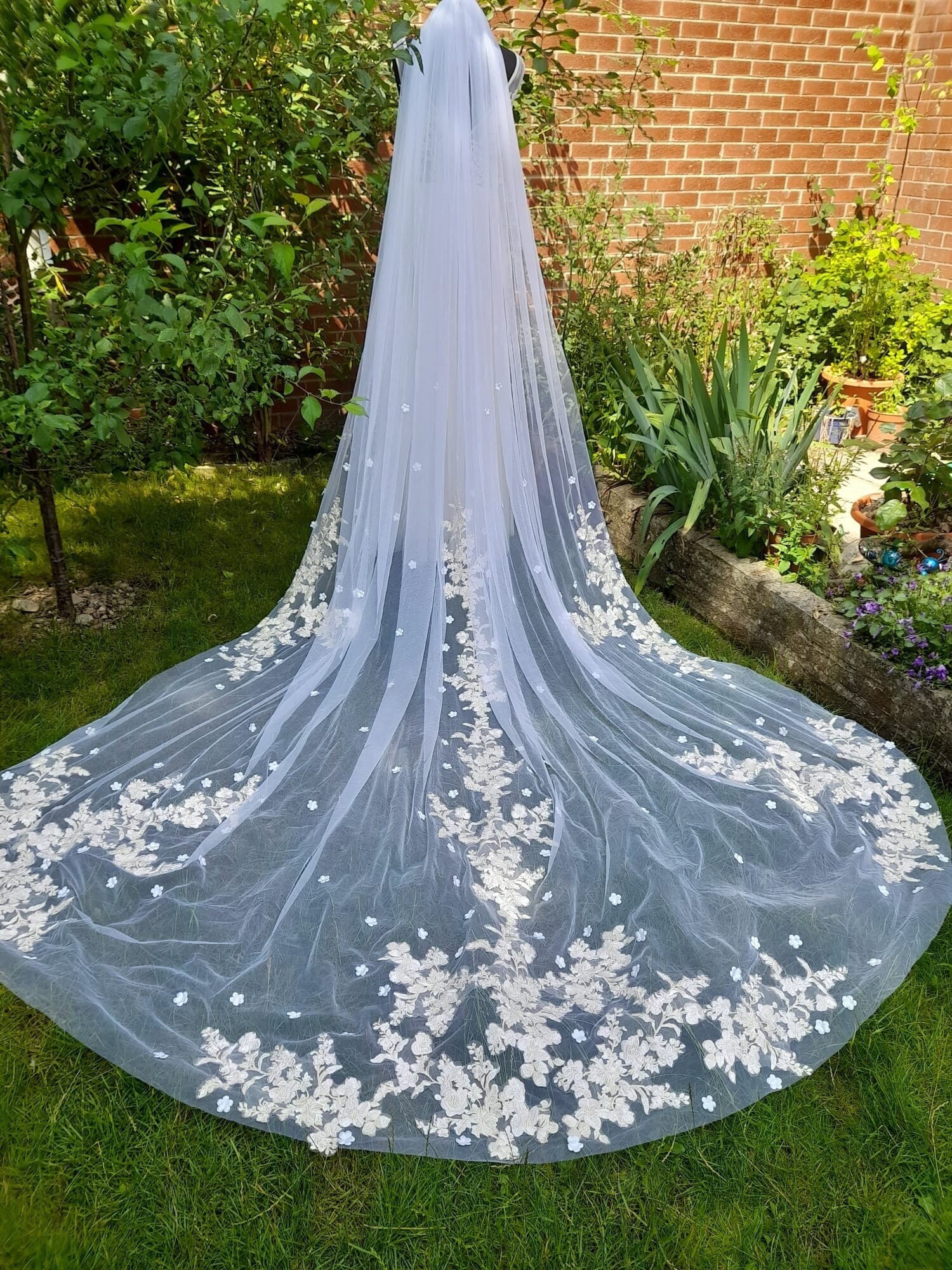 PEACE  Soft tulle ultra sheer veil (narrow width) – Blossom & Bluebird