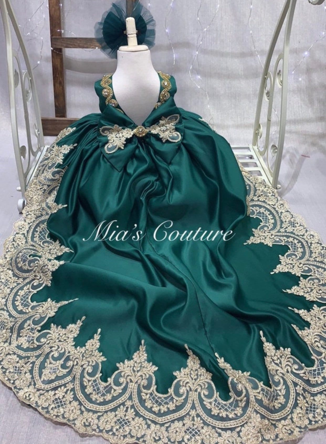 Vestido verde esmeralda y dorado, vestido de Navidad, vestido de niña  Vestido verde esmeralda, vestido bajo alto esmeralda, vestido de niña de  flores