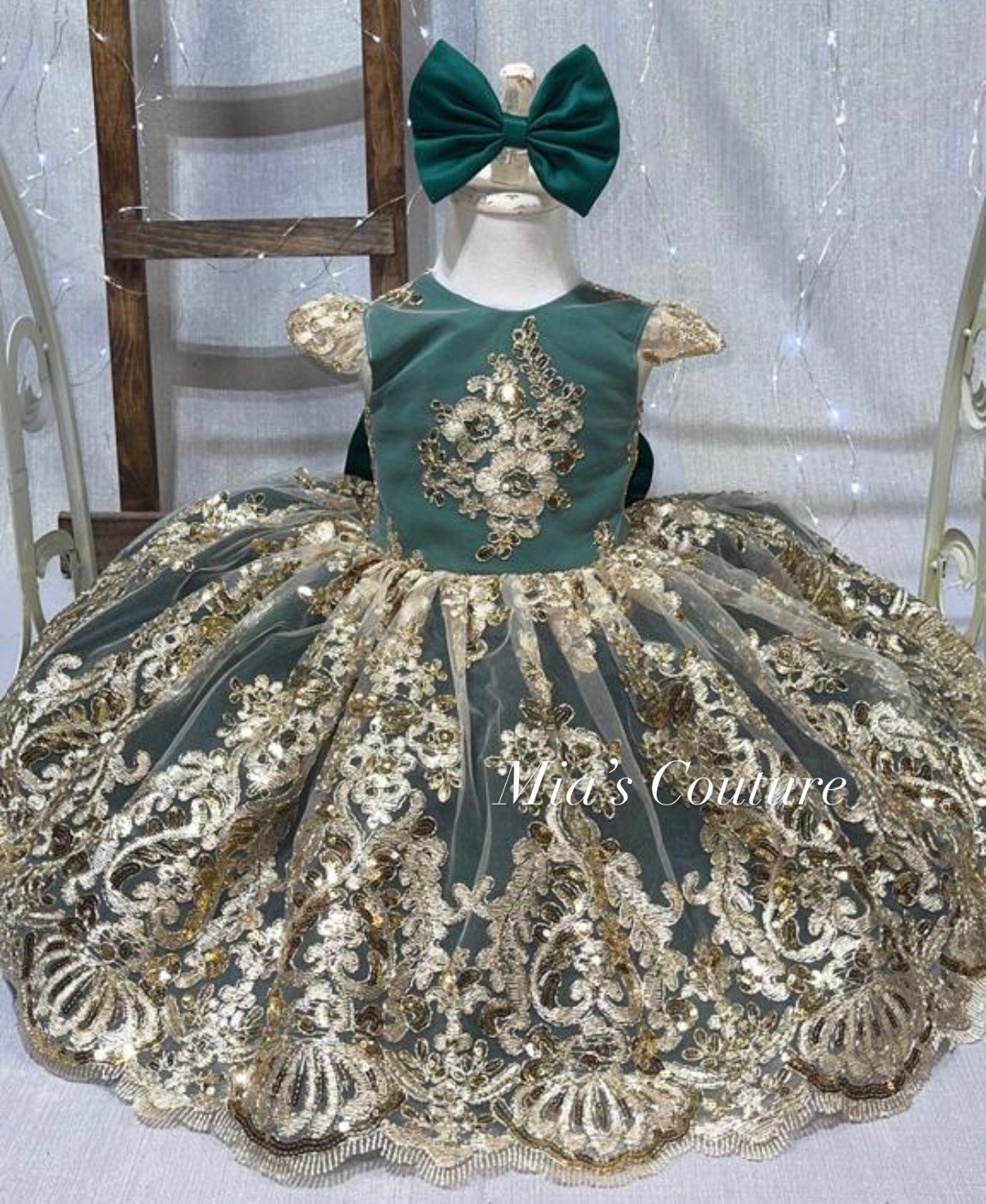 green emerald velvet dress Amazon.com: Jenniferwu Infant Toddler Baby Newborn Little Girl's Pageant  Party Birthday Dress G588 Green 0-3Months: Clothing, Shoes & Jewelry main image 0