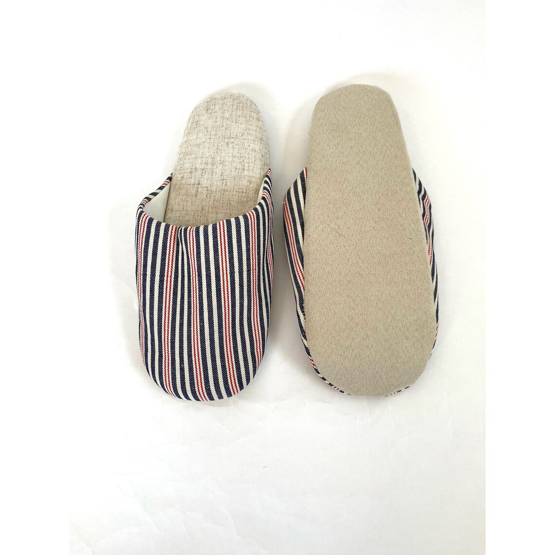 white adidas adilette slides