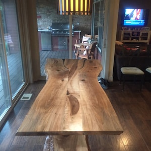 Custom live edge wood products from local Oregon wood.