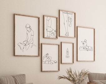 Könnte beinhalten: Eine Sammlung von sieben gerahmten Kunstdrucken mit Linienzeichnungen, die verschiedene Massage-Therapie-Posen darstellen. Die Kunstwerke sind in schwarzen Linien auf cremefarbenem Hintergrund gehalten und in Holzrahmen gefasst.
