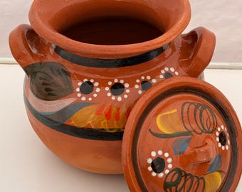 Handmade Michoacan Clay Pot with Lid: 8" Terracotta Olla