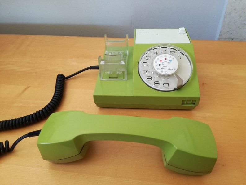 1970s Iskra Rotary Dial Telephone / Vintage Telephone, Made in Yugoslavia / Iskra ATA 31K Mid Century Modern Telephone image 3