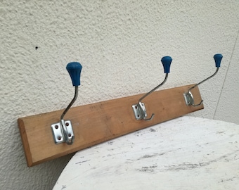 1960s Coat Hanger / Kitchen Towel Hanger / Rustic Farmhouse Kitchen Decor / Vintage Hooks