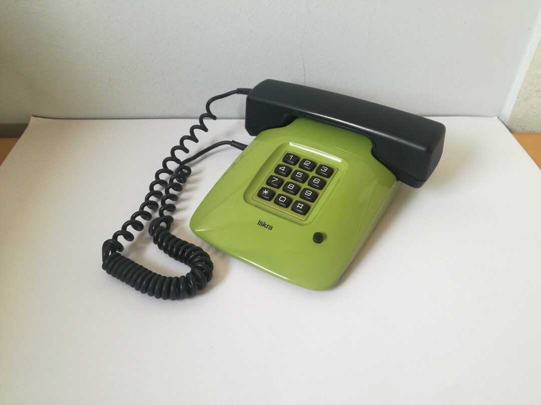 ISKRA レトロ電話機 il_fullxfull.3820411234_lr5m.jpg