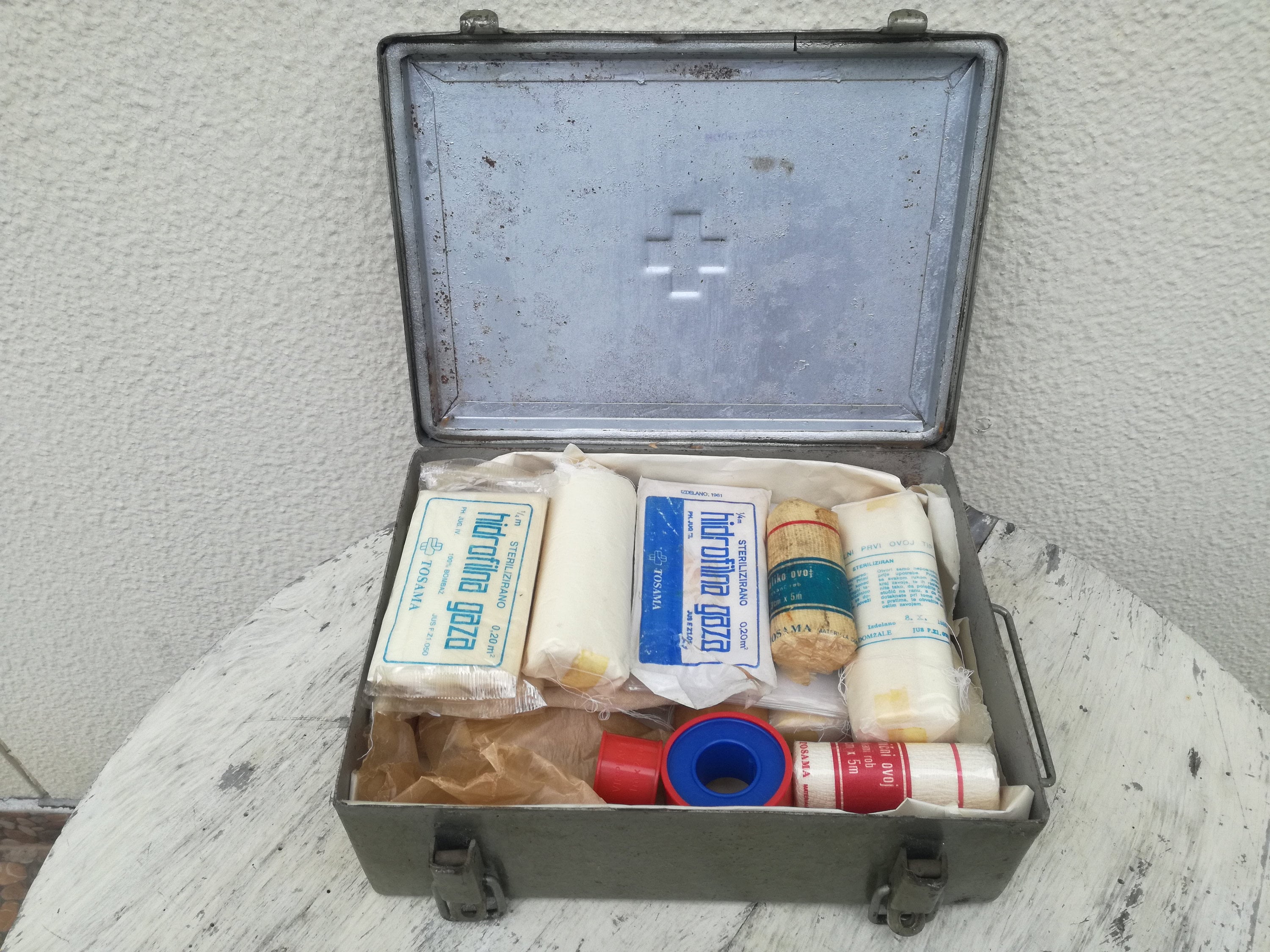 Vintage First Aid Kit / 1960s First Aid Metal Box / Industrial - Etsy