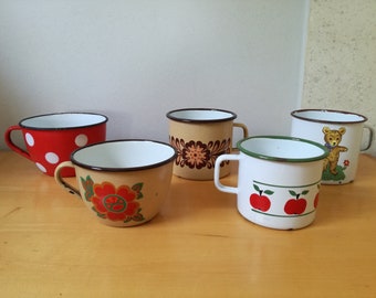 Vintage Enamel Cups / 1960s-1970s Enamelware EMO Celje, Made in Yugoslavia / Rustic Farmhouse Kitchen Decor