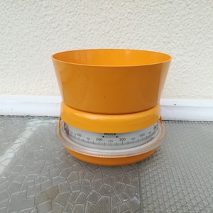 70s Kitchen Scale / Vintage Kitchen Scale, Libela, Made in Yugoslavia / 1970s Orange and Brown Plastic Scale