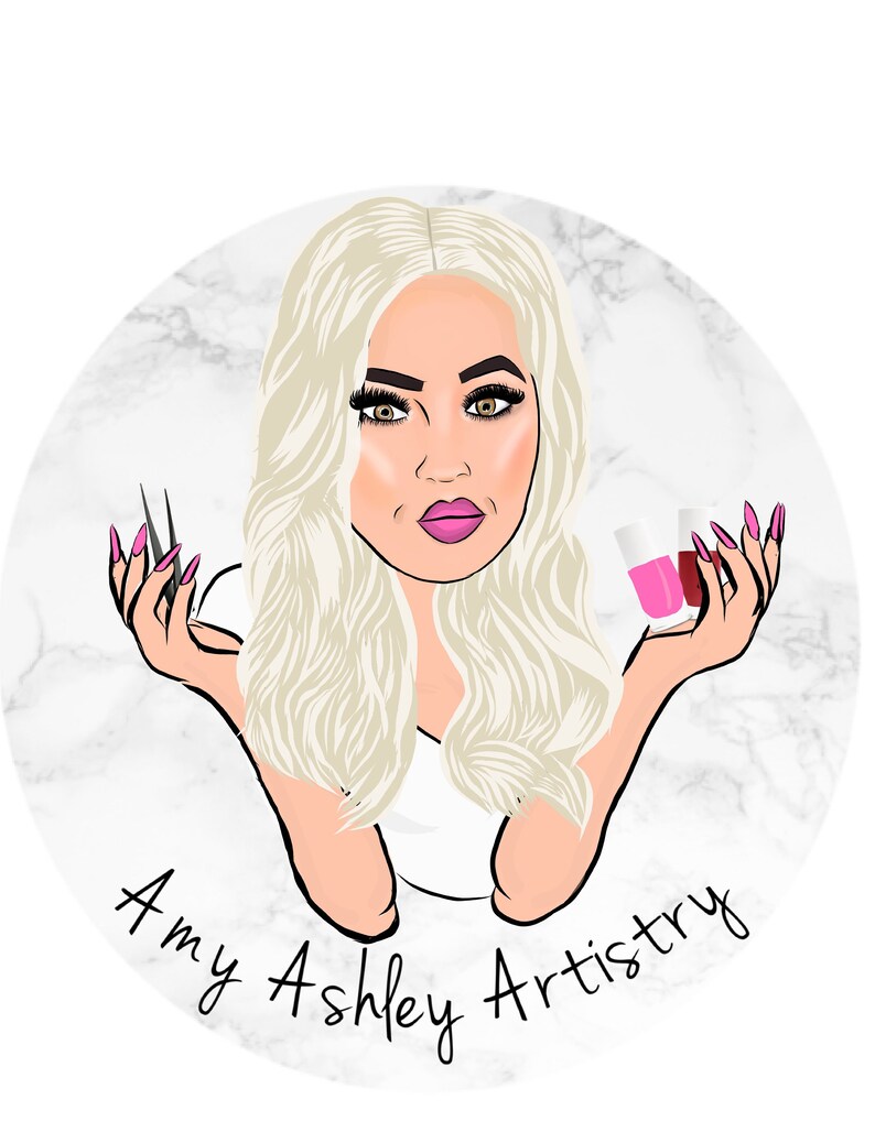 Puede incluir: Una ilustraci&oacute;n de dibujos animados de una mujer con cabello rubio y l&aacute;piz labial rosa sosteniendo botellas de esmalte de u&ntilde;as y pinzas. El fondo es un patr&oacute;n de m&aacute;rmol. El texto "Amy Ashley Artistry" est&aacute; en la parte inferior de la imagen.