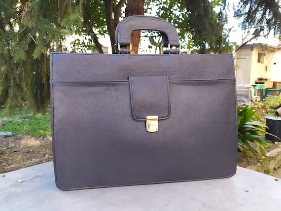 Cuero, Bags, Cuero Dhk 8 Inch Brown Vintage Handmade Leather Travel  Messenger Bag