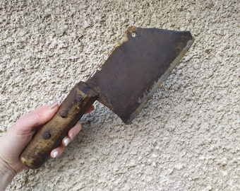 Old Vintage Cleaver,Rusty Cleaver, Vintage Meat Cutting Knife, Old-fashioned Hand Steak Cutter, Meat Cutter
