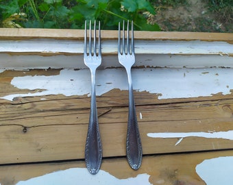 Set of 2 Vintage Feeding Forks, Old Forks, Vintage Cutlery, Vintage Decor