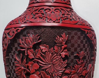 AN EXCEPTIONAL AND RARE HUANGHUALI SIX-POST CANOPY BED MING