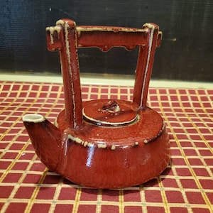 Vintage Chinese collectible - Yixing Zisha Clay Tea Pot - Handmade Studio Art Signed Tea Pot