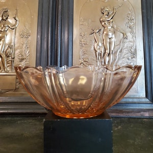 Vintage, By Anchor Hocking, Oyster And Pearl, Pink Glass, Fruit Bowl, Fluted, Large, Serving Bowl, 3 3/4&quot; Tall, 10 1/2&quot; Diameter