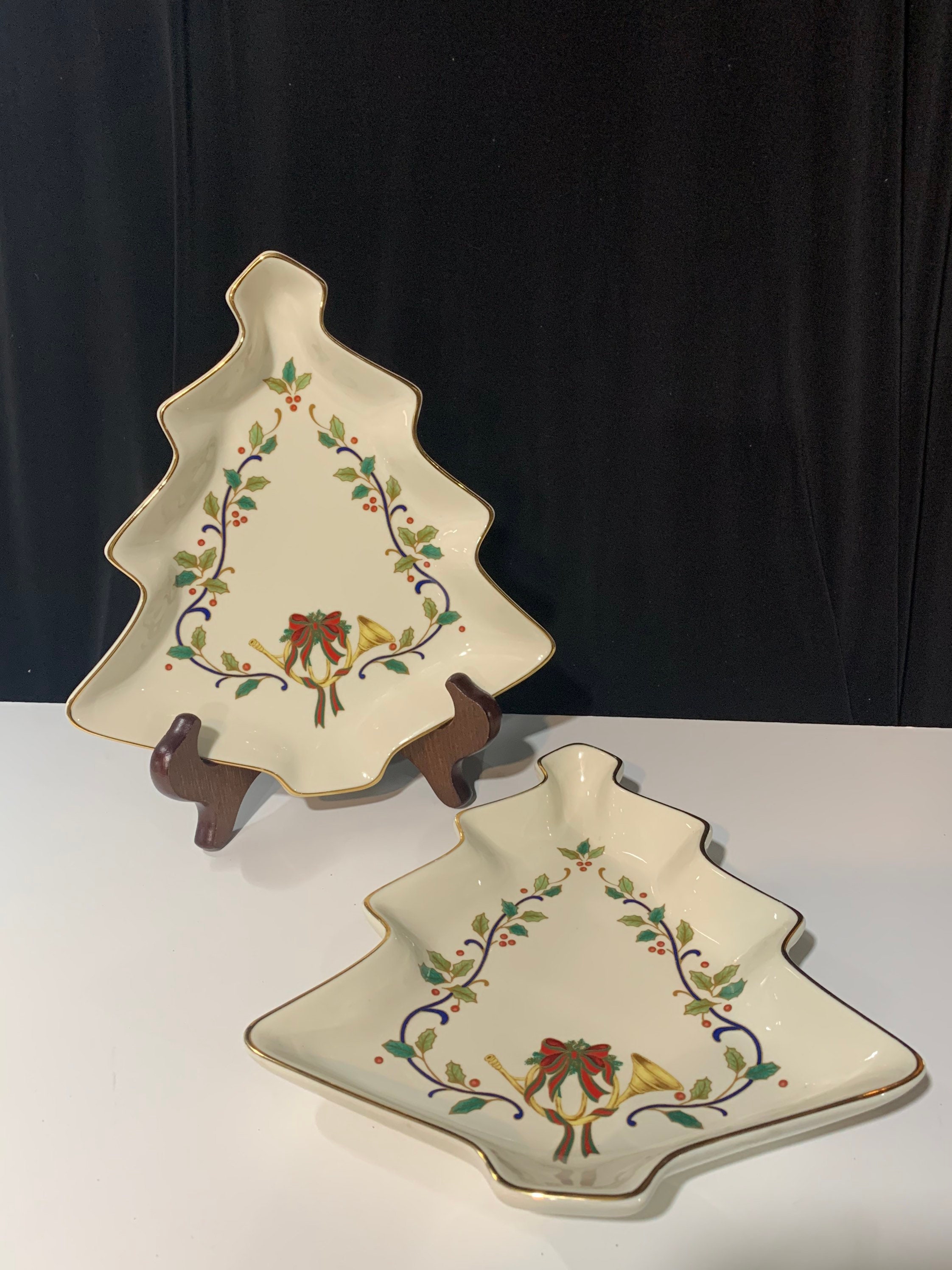 Pair of Mikasa Christmas Tree 8” Holiday Elegance Porcelain Candy