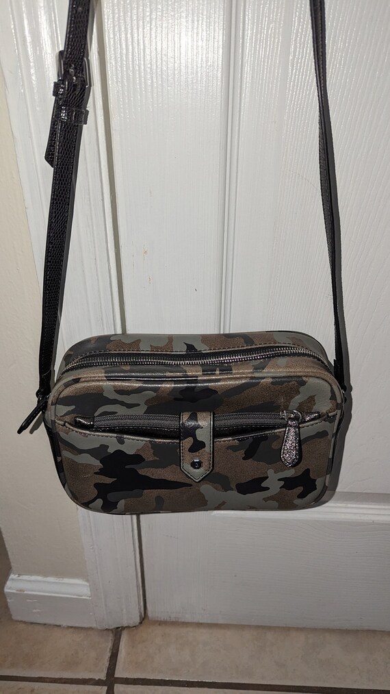 Gili crossbody sales