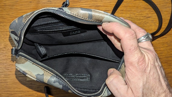 Gili camo online purse