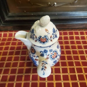 Vintage, Porcelain, Estee Lauder, Creamer Pitcher, Chinoiserie, 1979, 3 1/2" Tall, 4 1/2" Wide Handle To Spout,