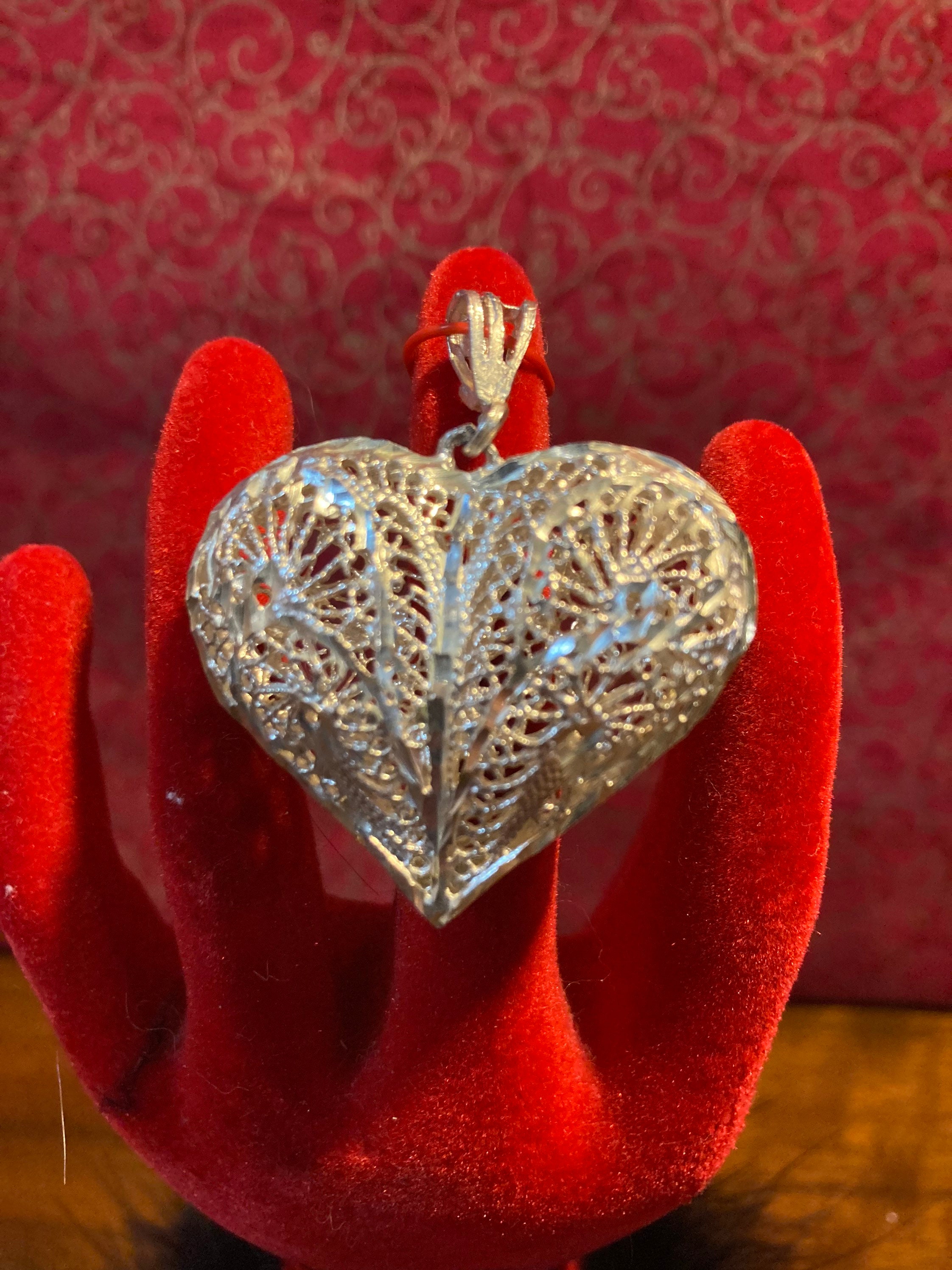 Filigree Heart Charms (6pcs / 26mm x 21mm / Tibetan Silver) Wedding Favor Love Jewellery Pendant Valentines Day Gift Decoration CHM1546