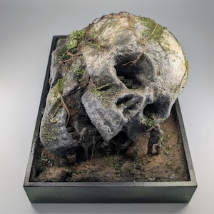 Diorama de soldados de la Guerra de Vietnam de la Isla Calavera | Diorama militar hecho a mano | Regalo coleccionable único para fanáticos de la historia y las películas de guerra imagen 1