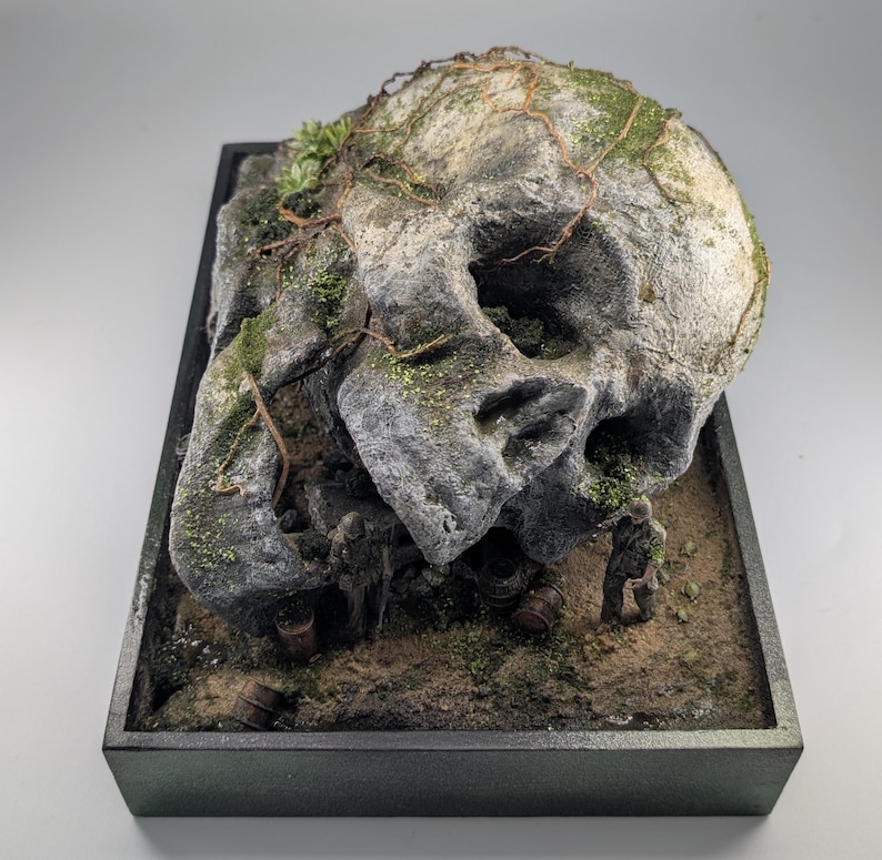 Diorama de soldados de la Guerra de Vietnam de la Isla Calavera | Diorama militar hecho a mano | Regalo coleccionable único para fanáticos de la historia y las películas de guerra imagen 1