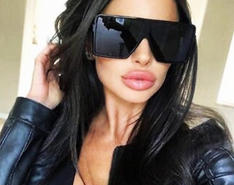 big black sunglasses