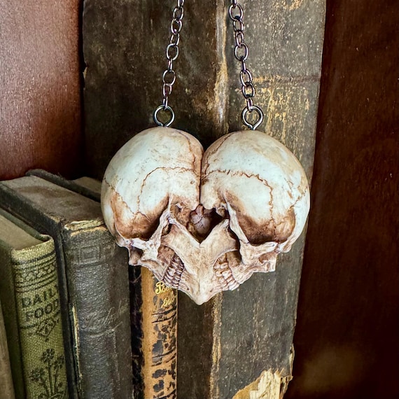 Double Skull Heart Sculpture – Anatomical Gothic Valentine, Memento Mori Art