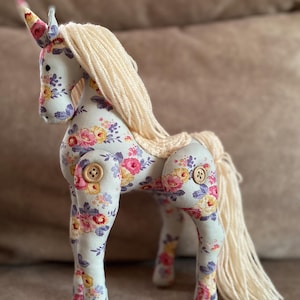 Einhorn Geschenk für Kinder, Einhorn Plüschtier, Einhorn Puppe